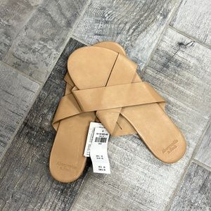 Abercrombie & Fitch Slides Size 9/10